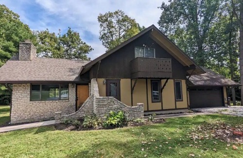 Delaware House | Sycamore House- Chalet on the Olentangy River