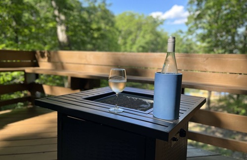 Innsbrook Ski Chalet | Sycamore Retreat - Family Friendly, Waterfront Chalet