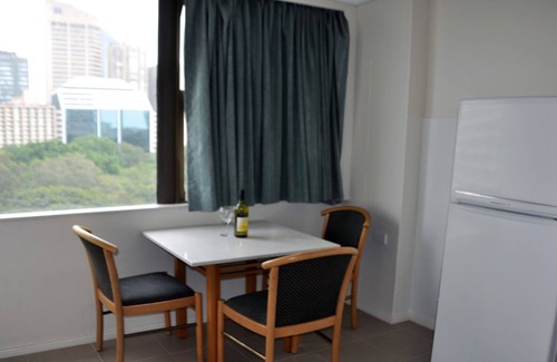 Darlinghurst Apartment | Sydney CBD Hyde Park View 1 Bedroom Apartment accommodates up to 5 people