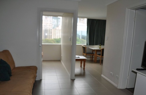 Darlinghurst Apartment | Sydney CBD Hyde Park View 1 Bedroom Apartment accommodates up to 5 people