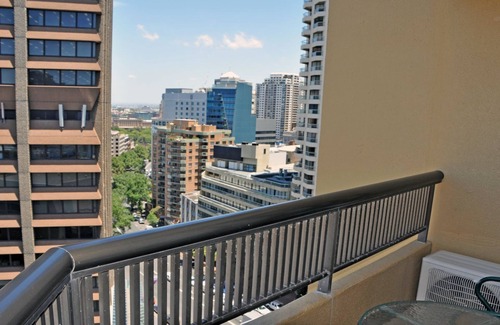 Darlinghurst Apartment | Sydney City 1 Bedroom Apartment with Balcony accommodates up to 6 people