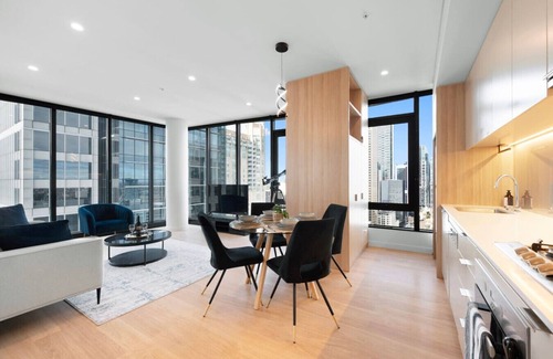 Sydney Central Business District Apartment | Sydney Luxe Observatory Home | City, Pool & Gym