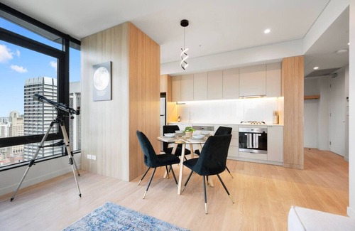 Sydney Central Business District Apartment | Sydney Luxe Observatory Home | City, Pool & Gym