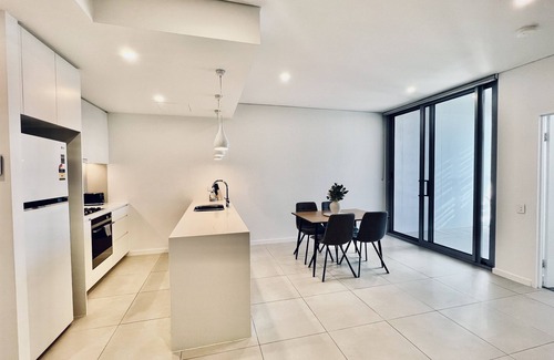 Strathfield Apartment | Sydney One Bedroom Apartment Close to Train st. Free Parking