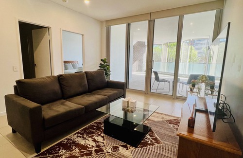 Strathfield Apartment | Sydney One Bedroom Apartment Close to Train st. Free Parking