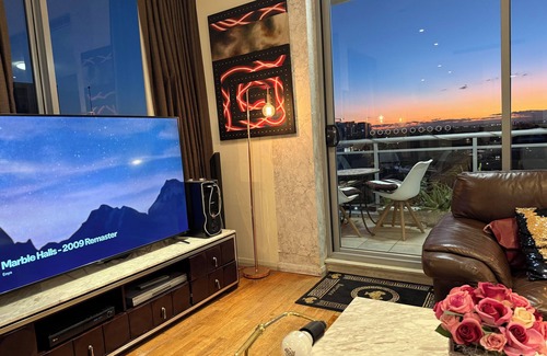 Maroubra Apartment | Sydney Penthouse 1King Bed Queen Bed Extra Queen available Service Guarantee