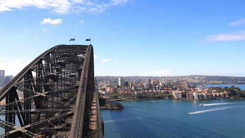 Crows Nest Apartment | Sydney Urban Oasis Balcony Views and BBQ