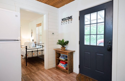 Mountain View Cabin | Sylamore Creek Retreat- with Creek Views
