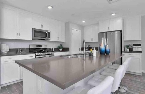 Desert Hot Springs House | Sylvanus V Fun and Relaxing Retreat
