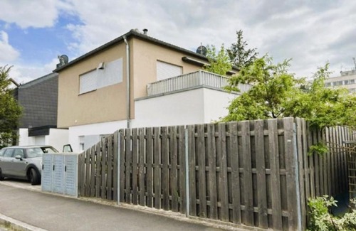 Fuerth House | Sylvis Home Zentral gelegenes Ferienhaus in ruhiger Lage