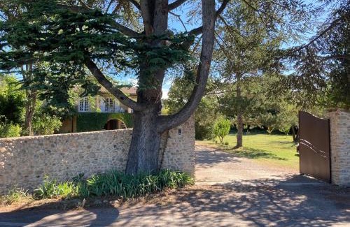 Greoux-les-Bains Apartment | Symphonie Gîte Appartement meublé