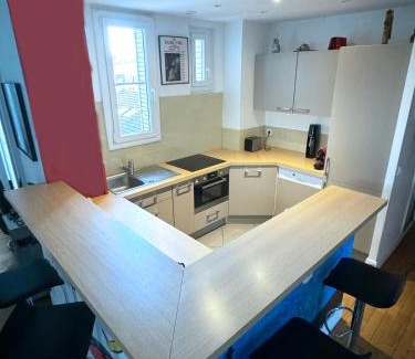 Pantin Apartment | Symphonie Urbaine