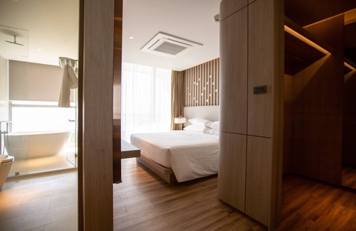 Saen Suk Hotel | Symphony of The Sea