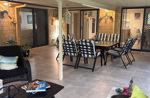 Craignish Bed & Breakfast | Synergy Beachside Nudist Retreat KB 2 minutes walk to beach breakfast spa/pool