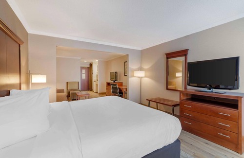 Liverpool Hotel | Syracuse Grand