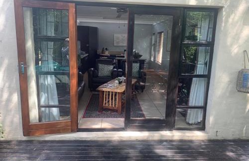 Old Place Apartment | Syringa Cottage Family Hideaway