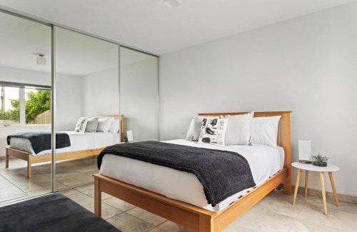 Opossum Bay House | 'Syrrah Serenity' Beachfront Bliss at Opossum Bay