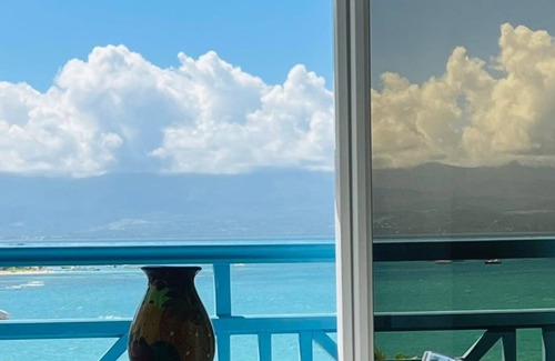 Perinet Apartment | T 3 with view of ilet Gosier and Basse Terre