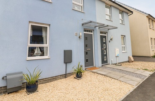 Ogmore-by-Sea Cottage | T? GLAS, pet friendly, country holiday cottage in Ogmore-By-Sea