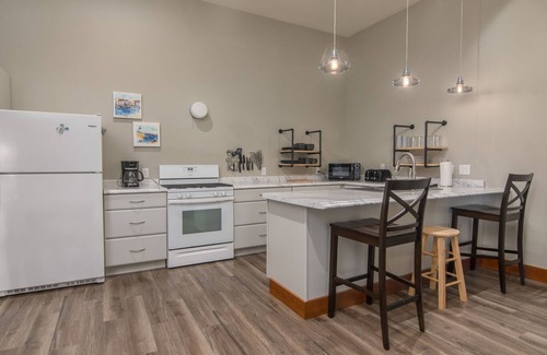 Madeline Island Condo | T West Lodging