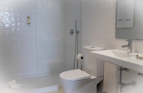 Ponta Delgada Hotel | T0 Pero Teive Bay Hotel