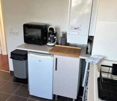 Deols Apartment | T1 Bis à Deux Pas du CNTS Comfort & Praticité