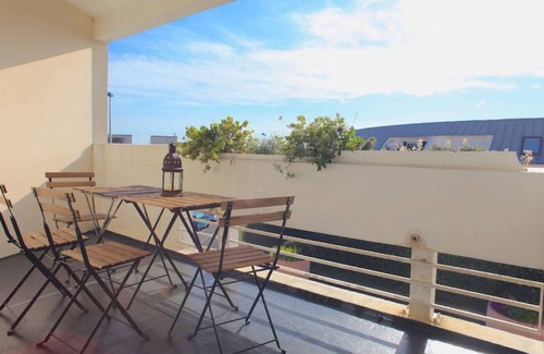 La Rochelle Apartment | T1 bis apartment with balcony near La Rochelle beach