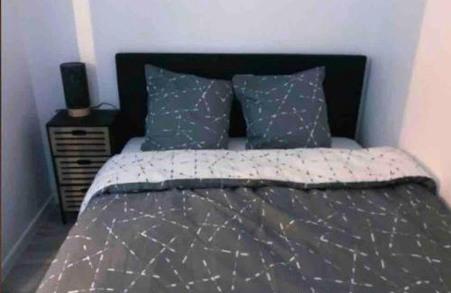 La Celle-sous-Gouzon Apartment | T1 Bis avec vue sur les iles sanguinaires !