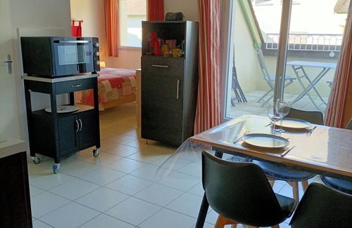 Salies-de-Bearn Apartment | T1 BIS B37 WITH TERRACE IN RESIDENCE WITH SWIMMING POOL