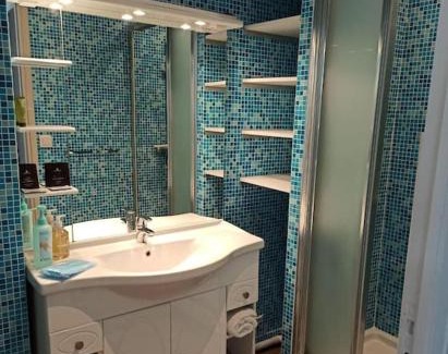 Carry-le-Rouet Apartment | T1 Centre Proche du Port et des Plages Garage Climatisation Wifi