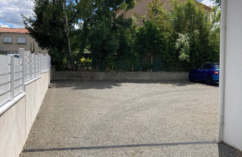 La Roche-sur-Yon Apartment | T1 fully equipped/Private parking/5mn Town center/5mn CHD