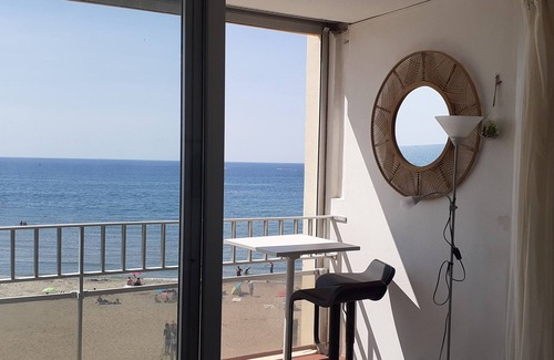 Le Grau-dʼAgde Apartment | T2 1st line sea view in GRAU D'AGDE