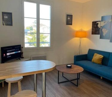 Bourges Apartment | T2 4 pers face gare SNCF Appart Hotel le Cygne 3