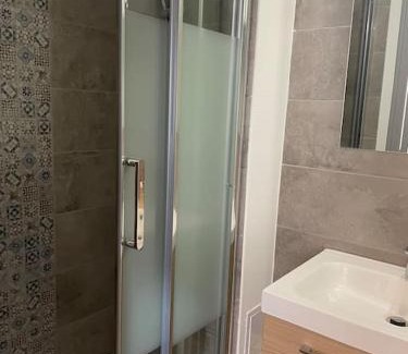 Bourges Apartment | T2 4 pers face gare SNCF Appart Hotel le Cygne 3