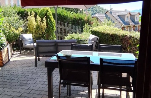 Savines-le-Lac Apartment | T2, ANTILLES, equipped terrace, the beach and shops are a stone's throw.