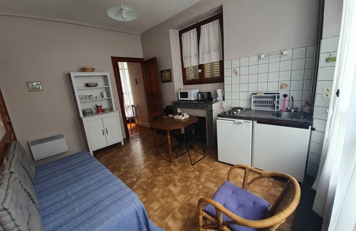 Bagneres-de-Luchon Apartment | T2 apartment in the heart of Luchon, ideal for single person/couple+1 child TARIF CURISTE
