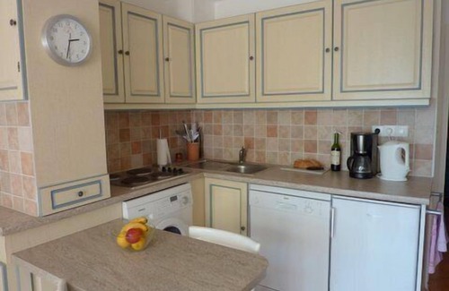 La Nartelle Apartment | T2 apartment in Residence 300m from the beach nice sea view