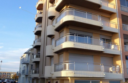 Palavas-les-Flots Apartment | T2 apartment on beach, first line sea - standing- prox. Montpellier