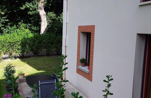 Le Rosais-La Flourie Apartment | T2 apartment, terrace and garden near Rosais beach and La Briantais park.