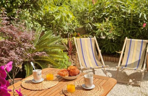 Giens Apartment | T2 avec jardin, clim & piscine - Proche plages et randos, parking privé - La Rascasse