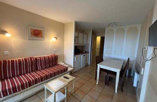 Behobie Apartment | T2 avec piscine sur la Corniche - FR-1-239-1084