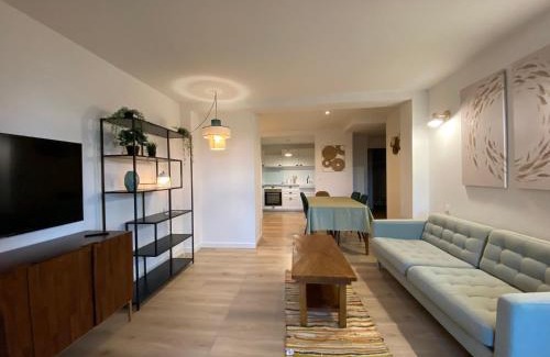 Homps Apartment | T2 bord du canal du midi piscine
