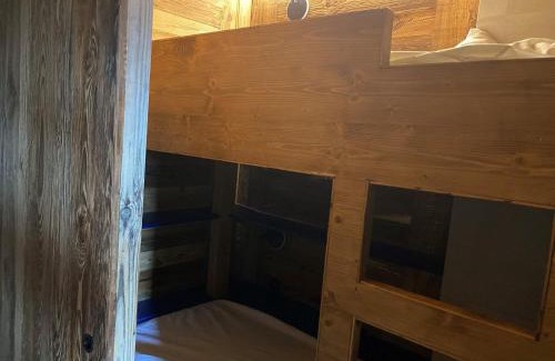 Courchevel Apartment | T2 cabine Courchevel avec accès piste, parking et wifi - FR-1-514-22