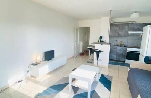 La Bocca Apartment | T2 Cannes Calme vue Dégagée Proche Commodité et Plage 4 PX Emplacement Idéale