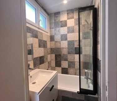 Saint-Julien-les-Villas Apartment | T2 cosy/quartier calme/magasins d’usine a proximité