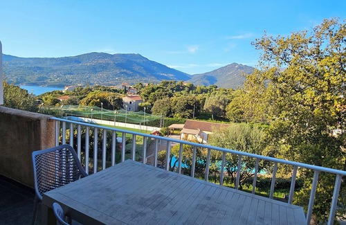 Propriano Apartment | T2 Dolce & Vita C4 sea and pool view