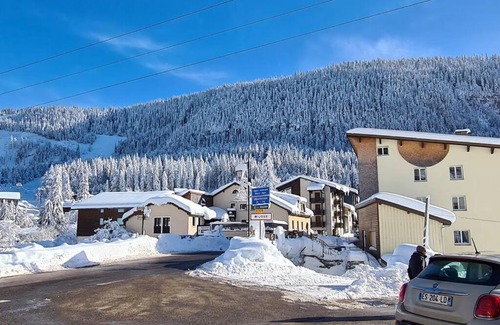 Mijoux Apartment | T2 duplex au pied des pistes