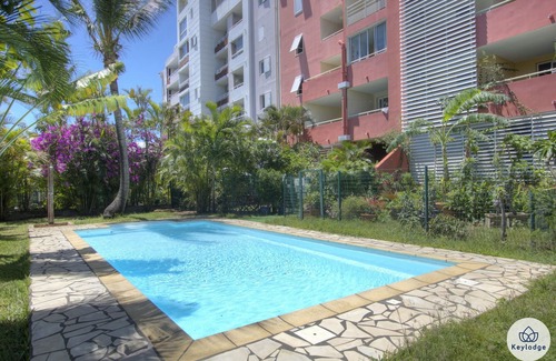 Saint-Denis Apartment | T2 - Evid8nce - 42 m2 – swimming pool – Saint-Denis