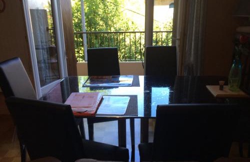 Rodez Apartment | T2 gîte de Laurette avec garage et parking privés