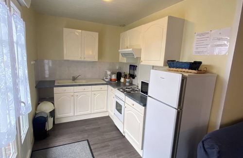 Saint-Amand-les-Eaux Apartment | T2 ground-floor apartment 2.5kms from town center and casino.